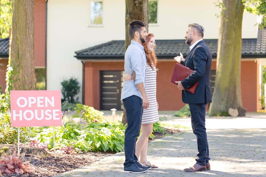 Tips for Sellers to Get More Saves on Their Zillow Listing